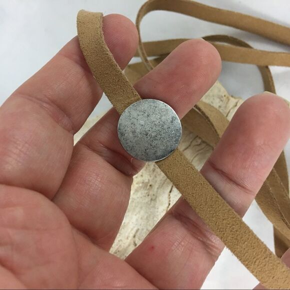 Leather Wrap brushed silver disk Lariat choker - Picture 3 of 5